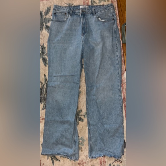 Abercrombie Curve Love high rise 90s relaxed jeans - Picture 2 of 3